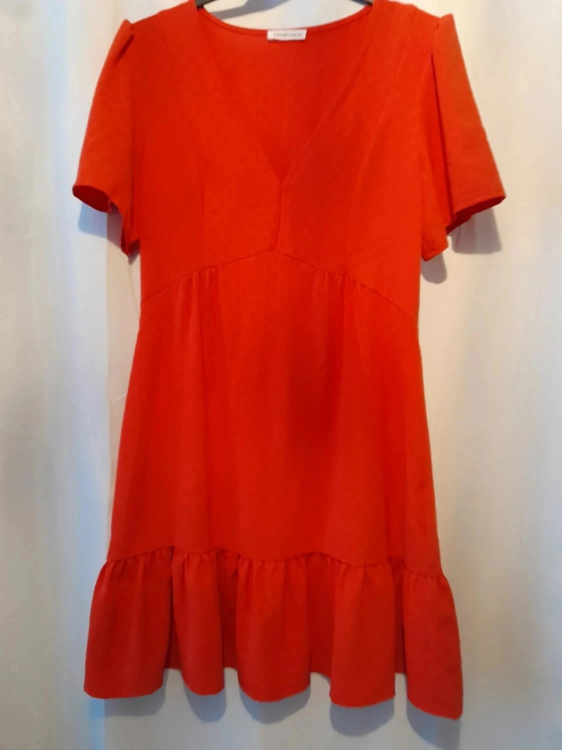 Vrouwelijke en vloeiende zomerjurk, felrode kleur, maat 38 – photo 2